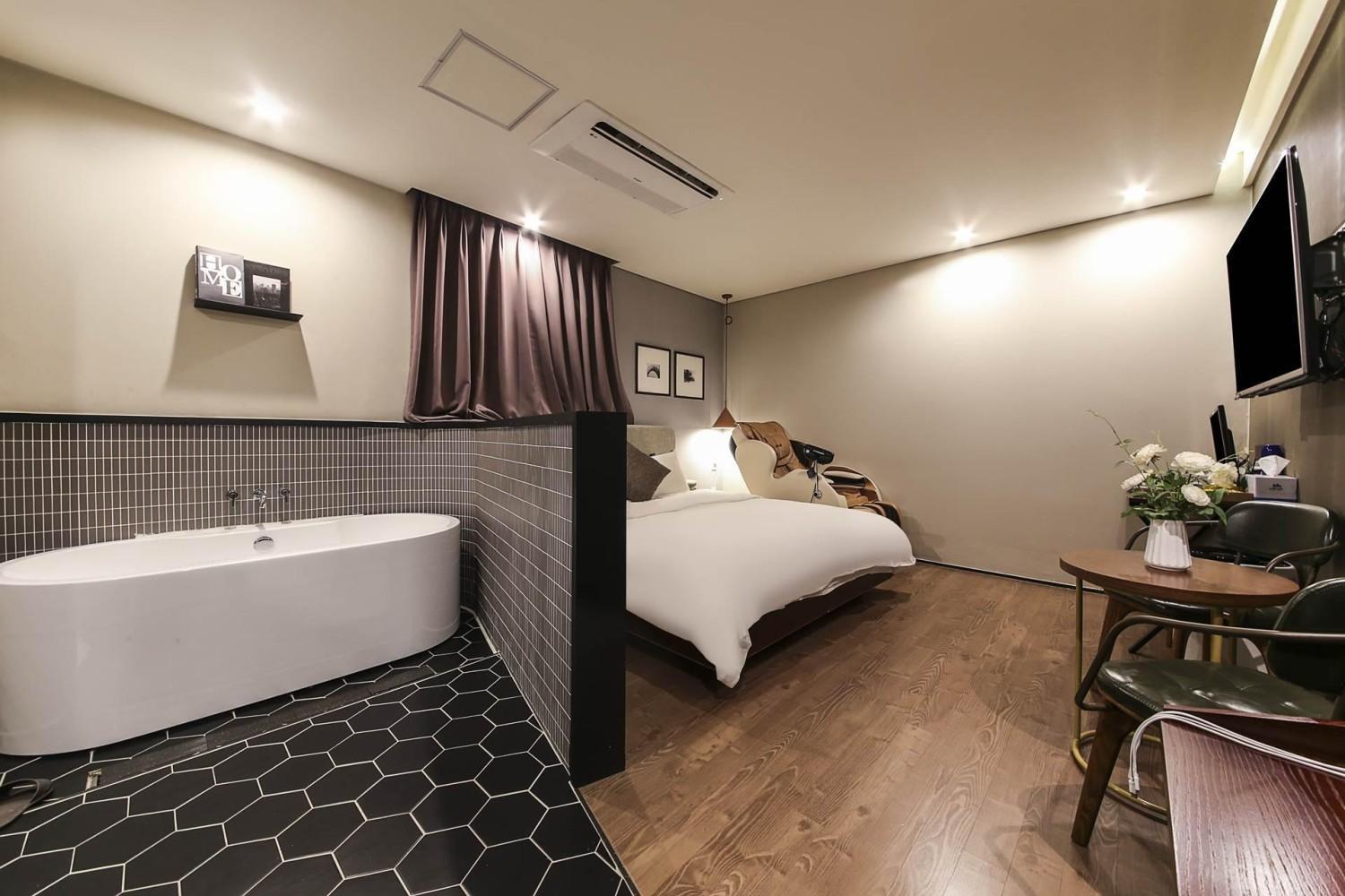 Brown Dot Yangjeong Hotel Busan Exterior photo